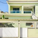 Suite para solteiro com varanda no Rio de Janeiro